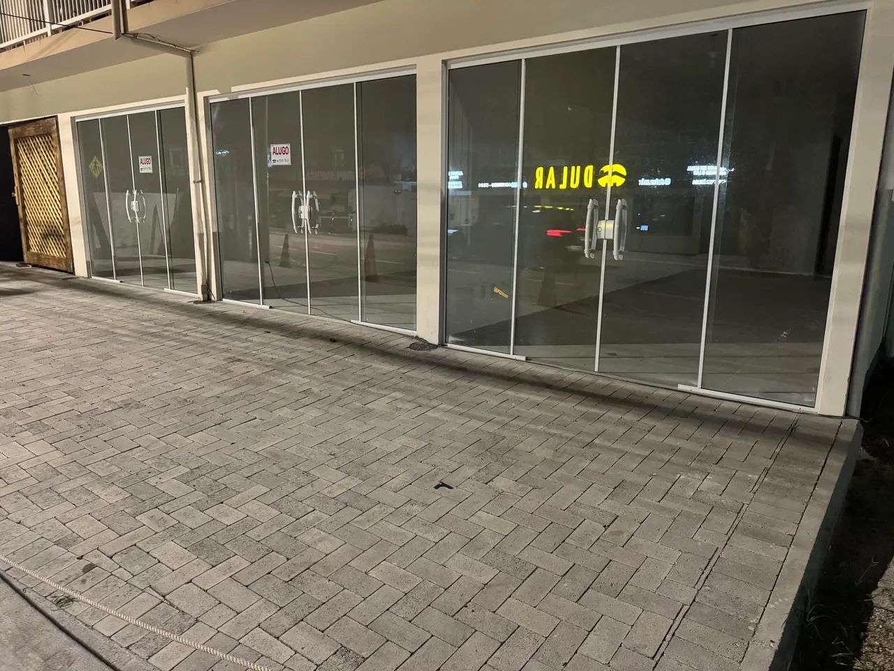 ALUGO SALAS COMERCIAIS PRAIA DO SANTINHO