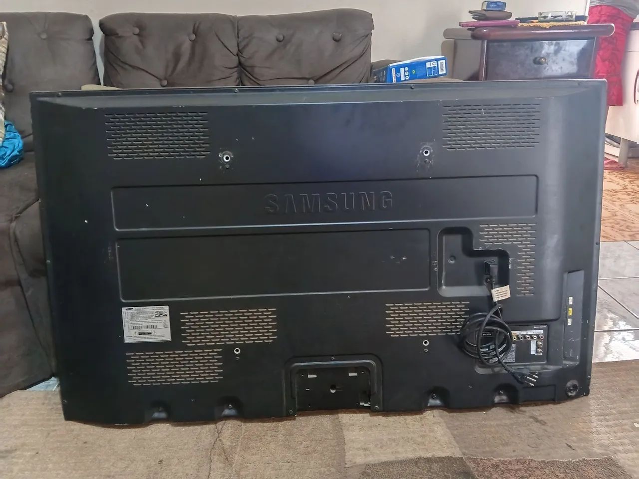 TV Sansung 51 Polegadas com Controle + Adptador Pra Parede - Foto 2