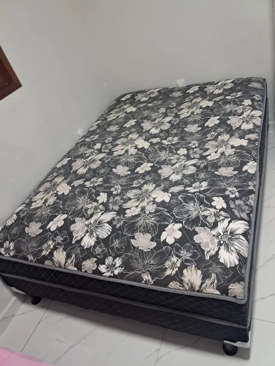 VENDE-SE CAMA BOX CASAL