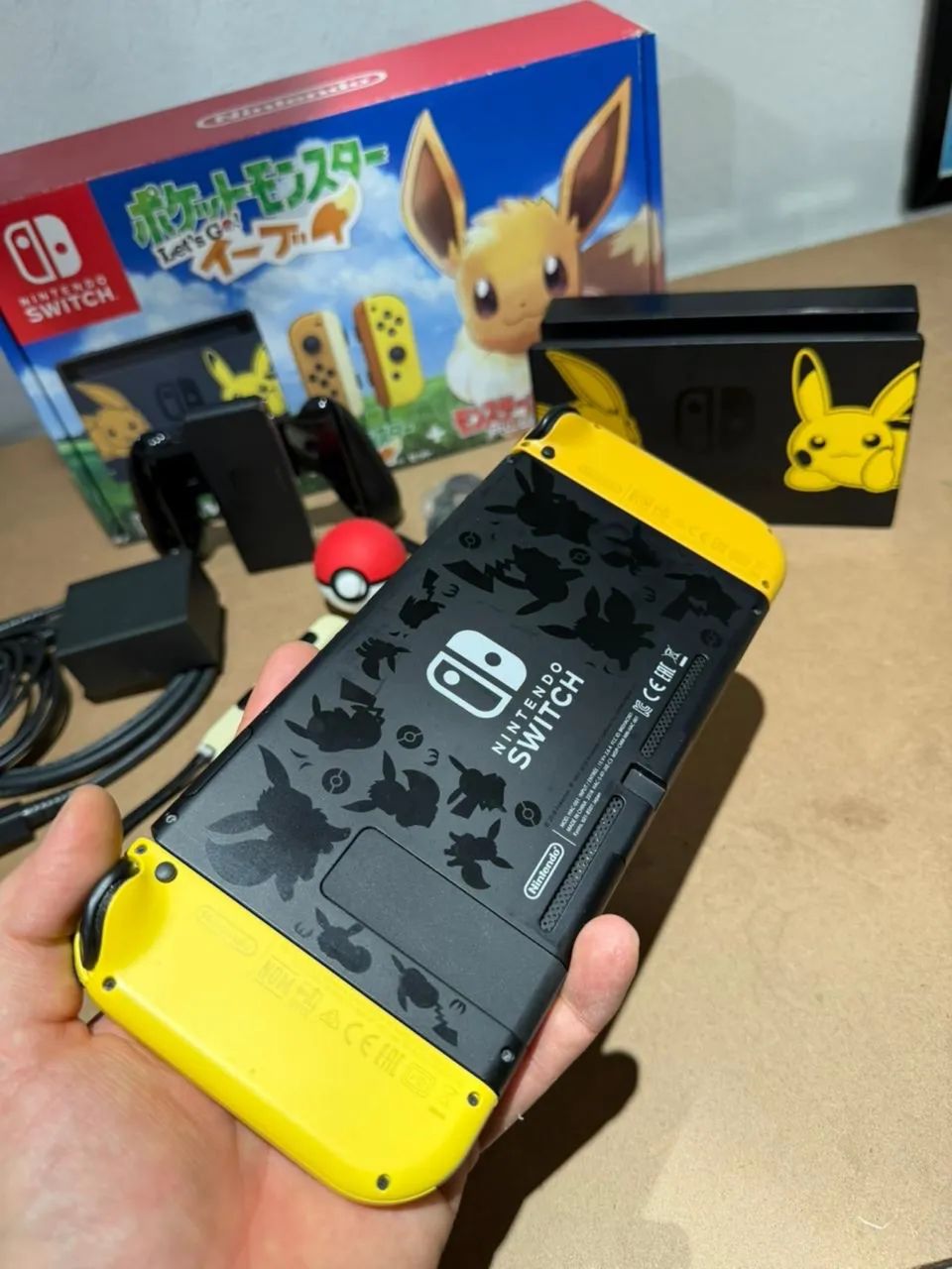 Vendo Nintendo Switch Let?s Go Eevee Japonês Semi novo - Foto 4