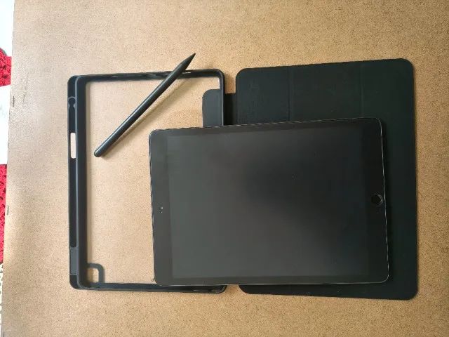 iPad 7ª impecável + caneta e acessórios - Foto 4