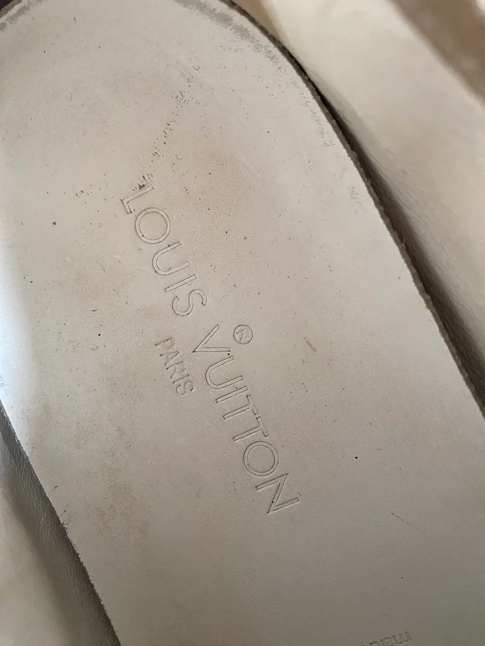 Tênis Louis Vuitton original tamanho 42 - Foto 4