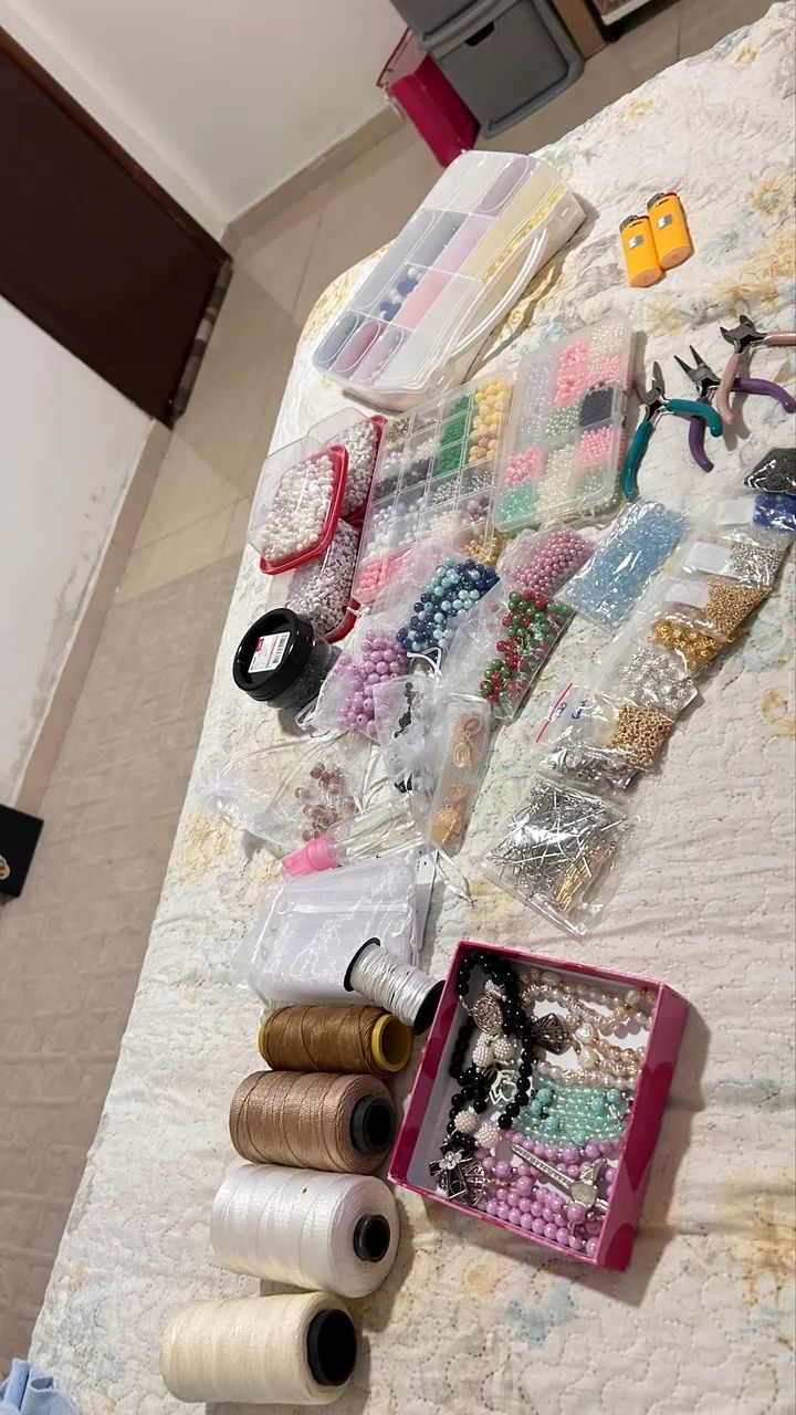 Miçangas e adereços para confecção de terços - Foto 2
