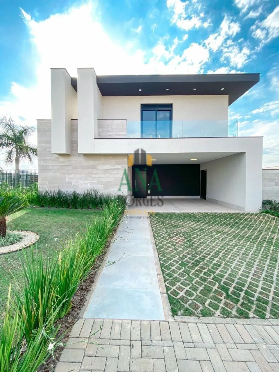 Casa no Alphaville 4 para Locação / Venda