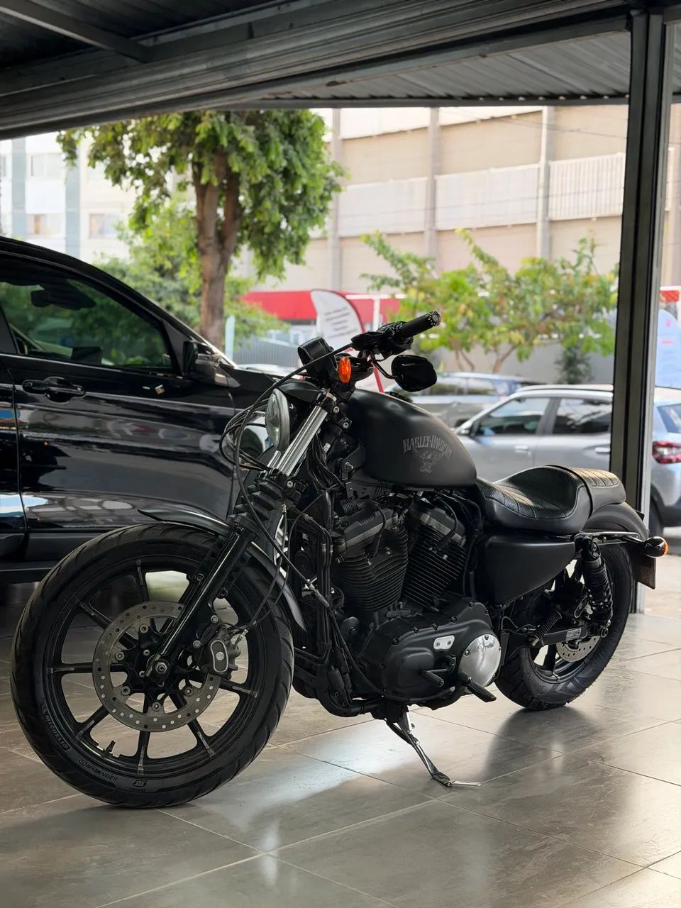 Harley Davidson IRON883 (pego troca) - Foto 2