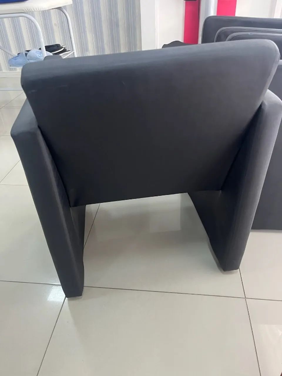 POLTRONAS EM COURINO (C041) - Foto 5