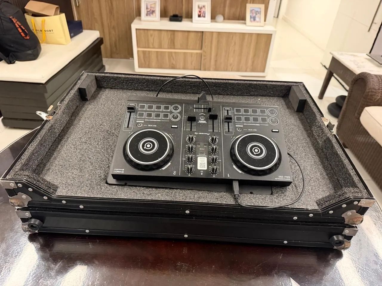 Pionner Ddj 200 com case de transporte 