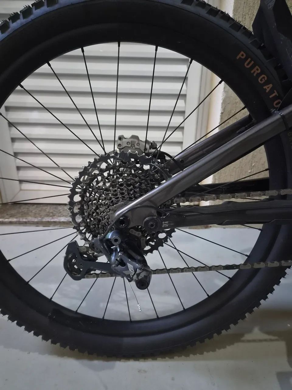 Bicicleta specialized turbo Levo Comp Carbon 2025 - Foto 4
