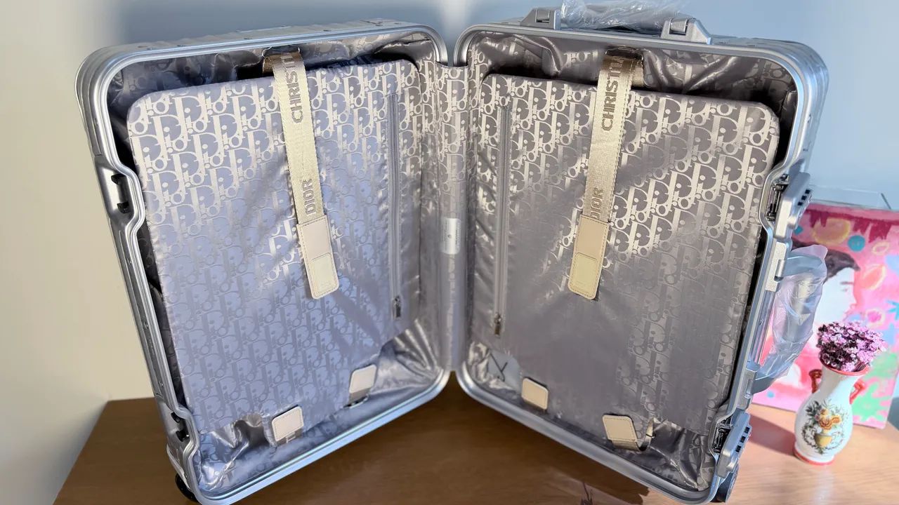 Mala Rimowa Dior alumínio  - Foto 3