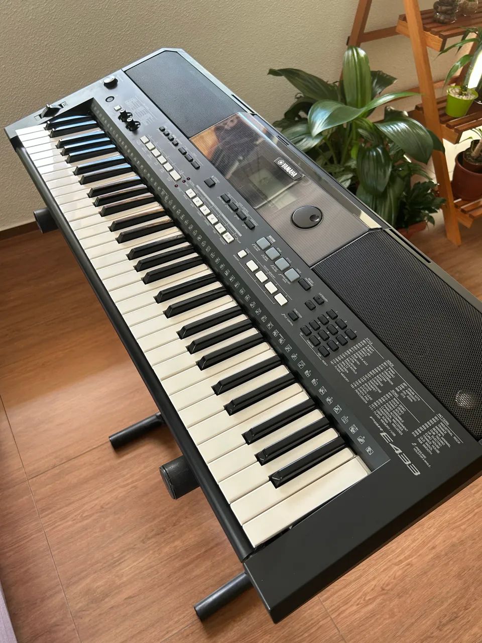 Teclado Yamaha PSR-E433