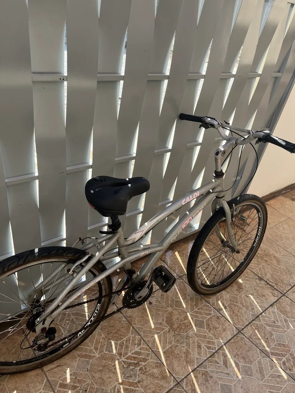 Vendo Bicicleta Caloi aro 26 - Foto 3