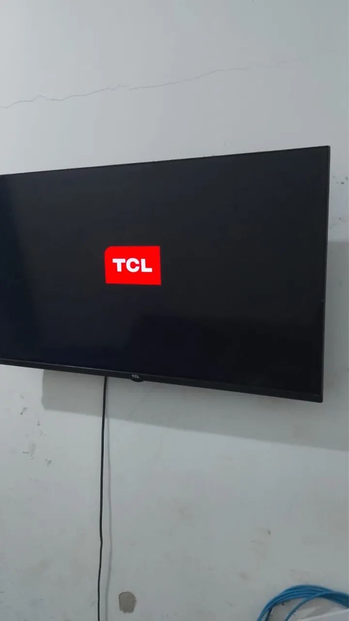 Vendo uma tv TCL 