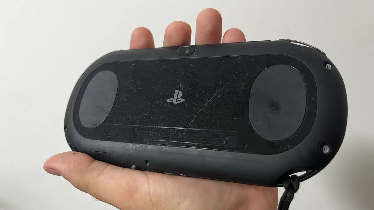 Psvita slim japonês - troca com nintendo 3ds - Jogos de Vídeo Game