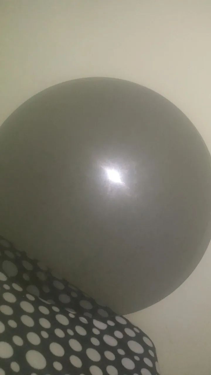 Mesa de vidro redonda está toda boa pra vim buscar 