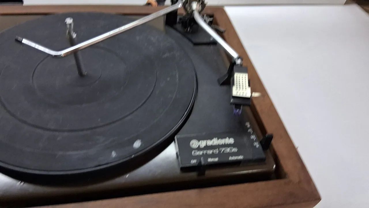 Toca disco gradiente garrard 730 S marrom  - Foto 2