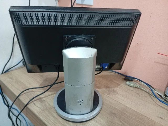 Monitor AOC 16,6 Polegadas - Foto 2