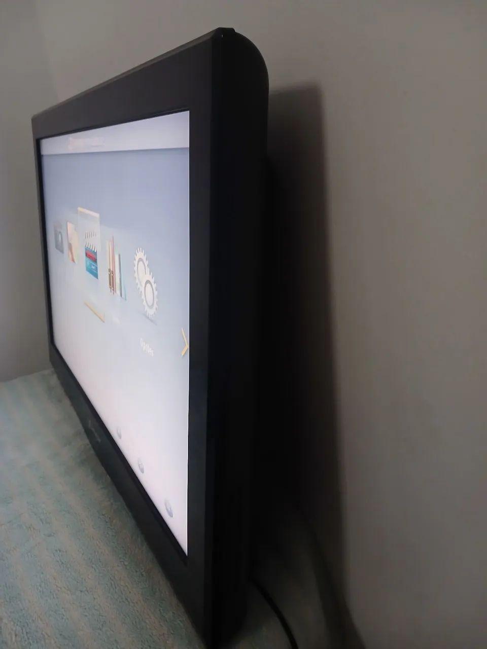 Tv estado excelente 32 polegadas funcionando perfeitamente!! - Foto 3
