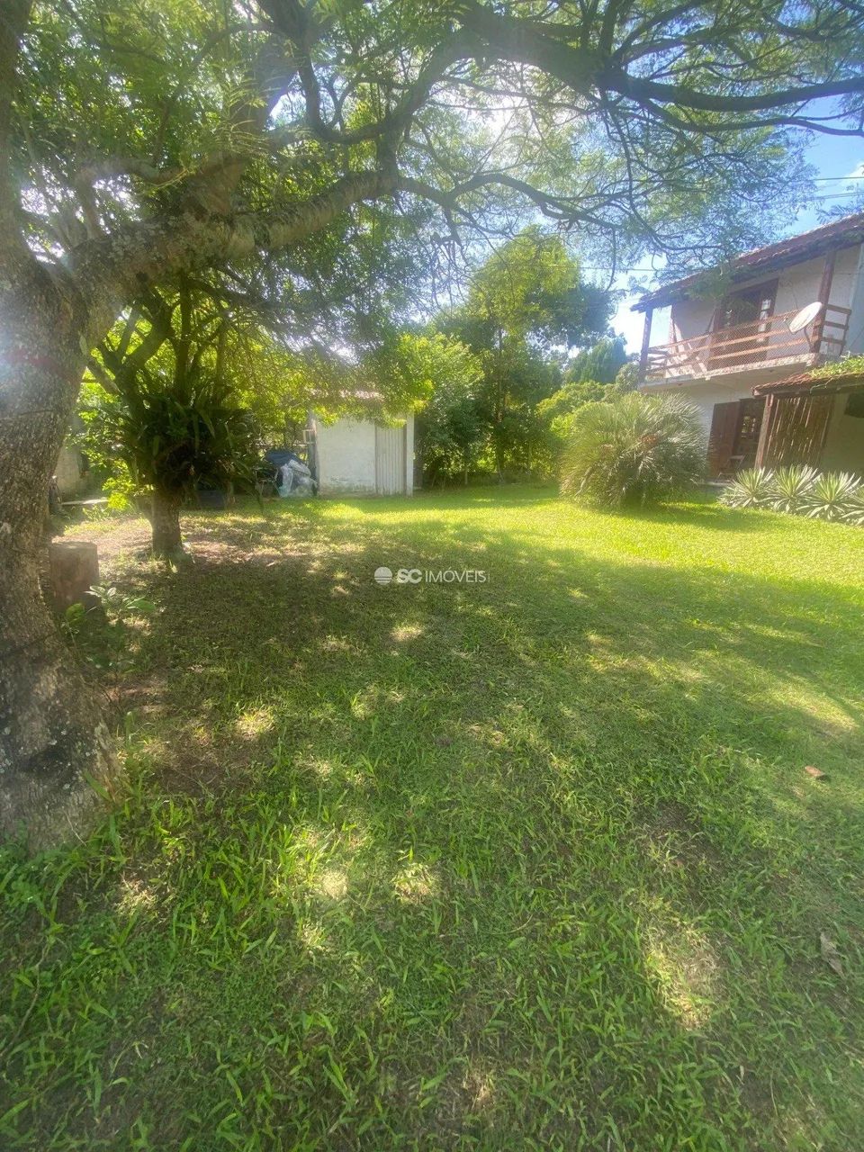 Dois amplos terrenos com 4 casas - Foto 5