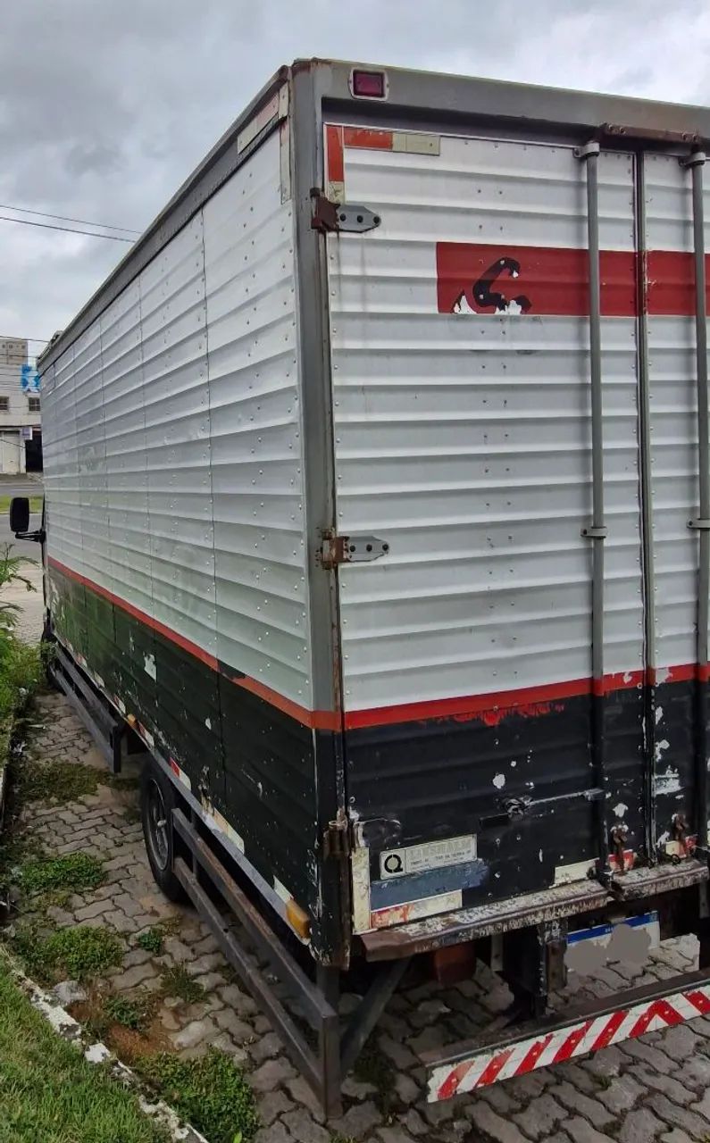 VENDO E FINANCIO  Ford Cargo 815e  com ar elétrico. - Foto 4