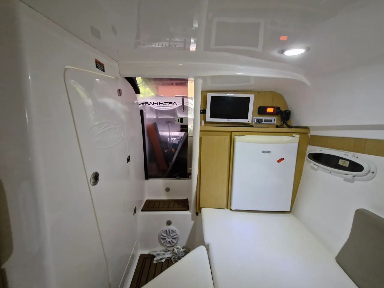 Lancha Arthmarine 25.5 pés cabinada - Foto 5