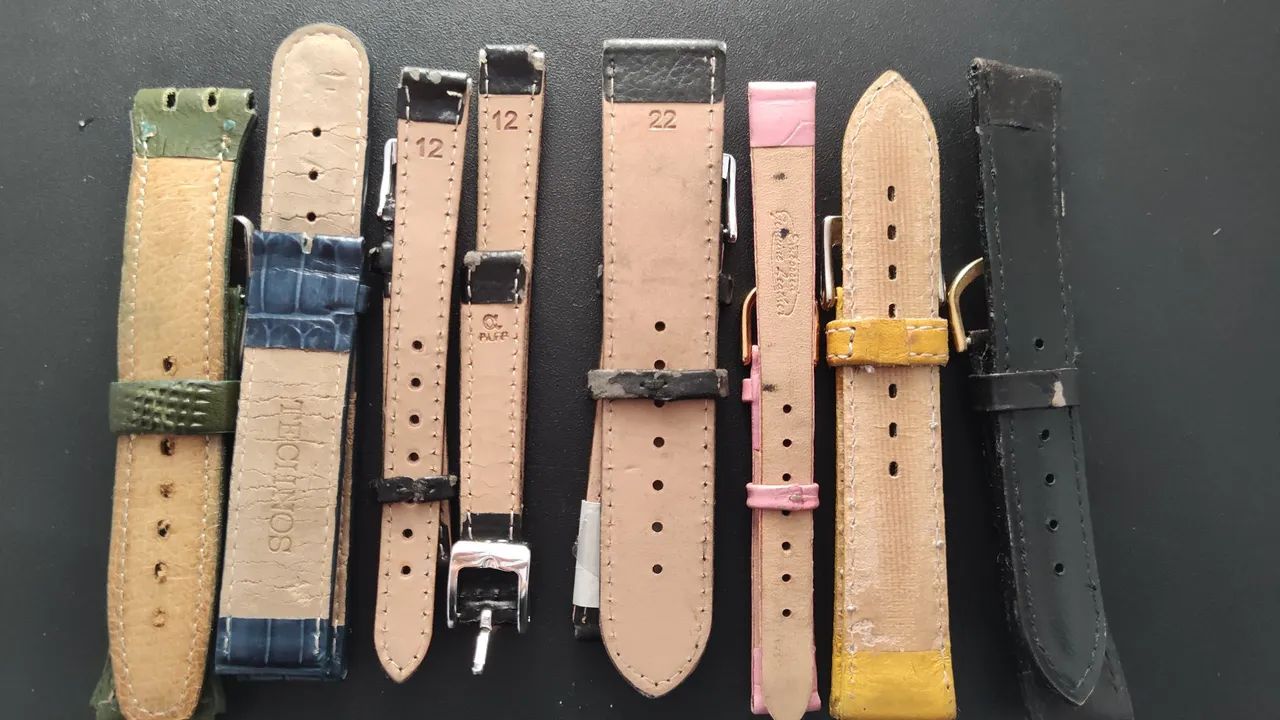 pulseiras relógio de pulso couro com marcas de uso - Foto 2