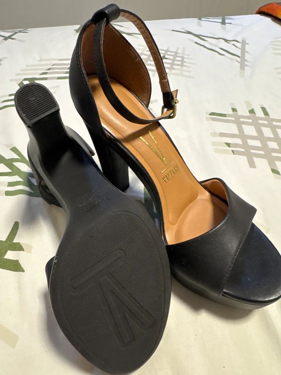 Vendo sandália Vizzano - Foto 2