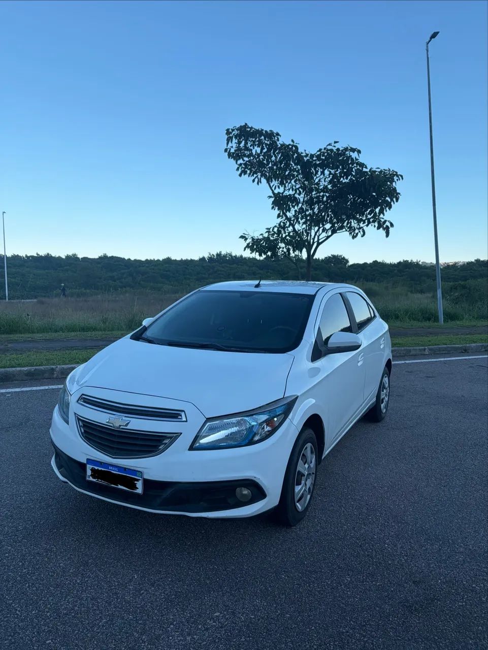 Chevrolet Onix Hatch LT 1.4 8V Flex Power Mec. 4P 2015 - Foto 2