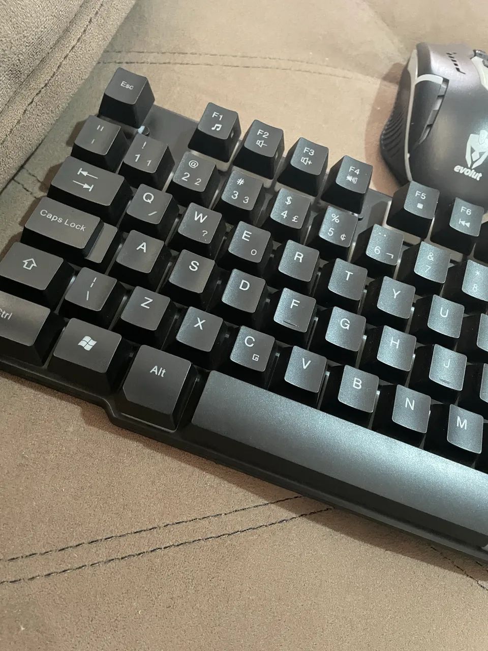  Teclado e Mouse Gamer - Foto 2