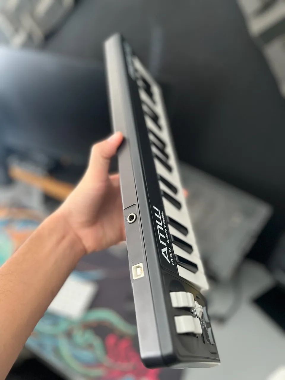 AMW 32 MIDI Controller64985868103682122