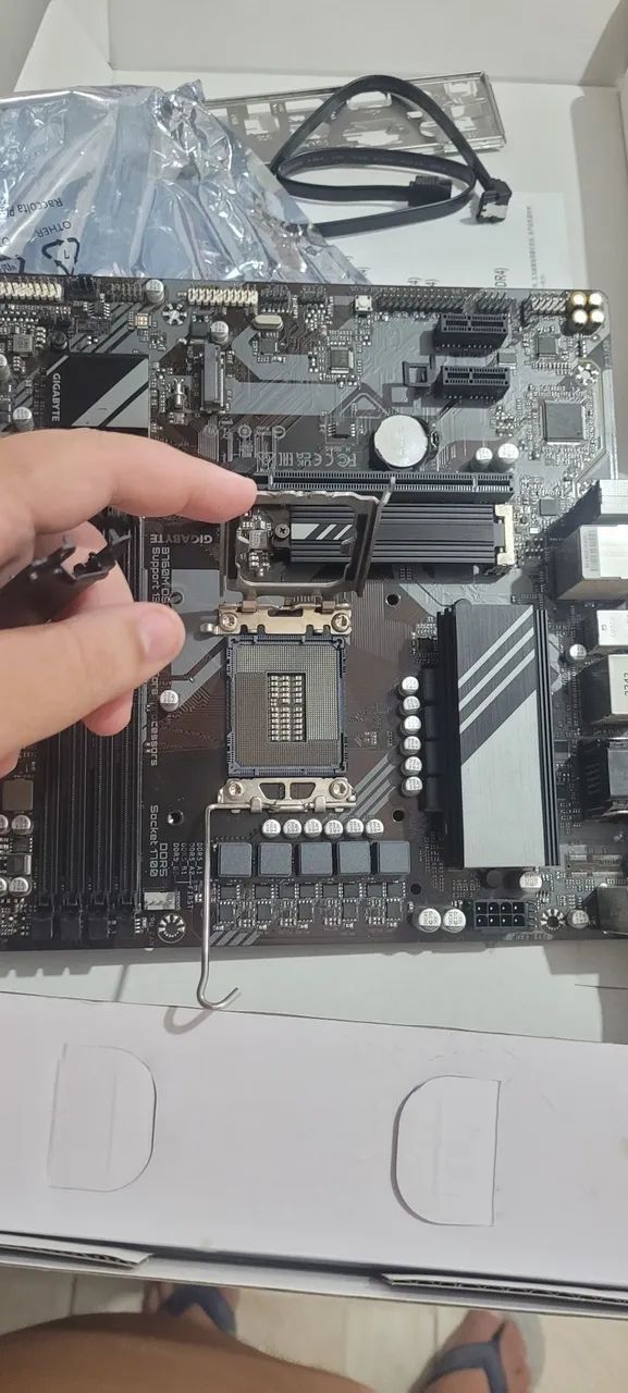 Placa Mãe Gigabyte B760M DS3H ddr5 - Foto 2