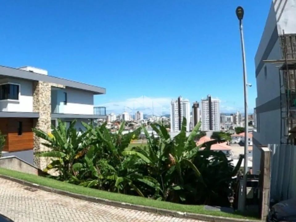 TERRENO NO BAIRRO ESTREITO EM FLORIANÓPOLIS-SC COM 355,19M² DE ÁREA TOTAL - Foto 4
