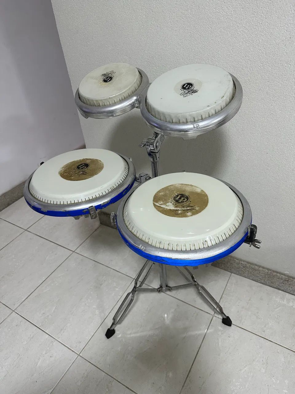 Conga e Bongo Lp Giovanni Hidalgo c/ suporte e estante Original - Foto 4