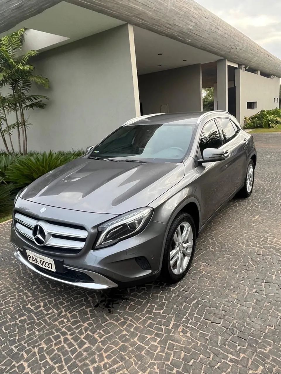 Mercedes-Benz GLA 200 Adv. 1.6/1.6 TB 16V Flex Aut. 2016
