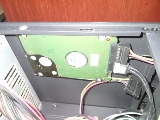 Computador Desktop Intel Core I3 8GB Memória RAM Usado  - Foto 3