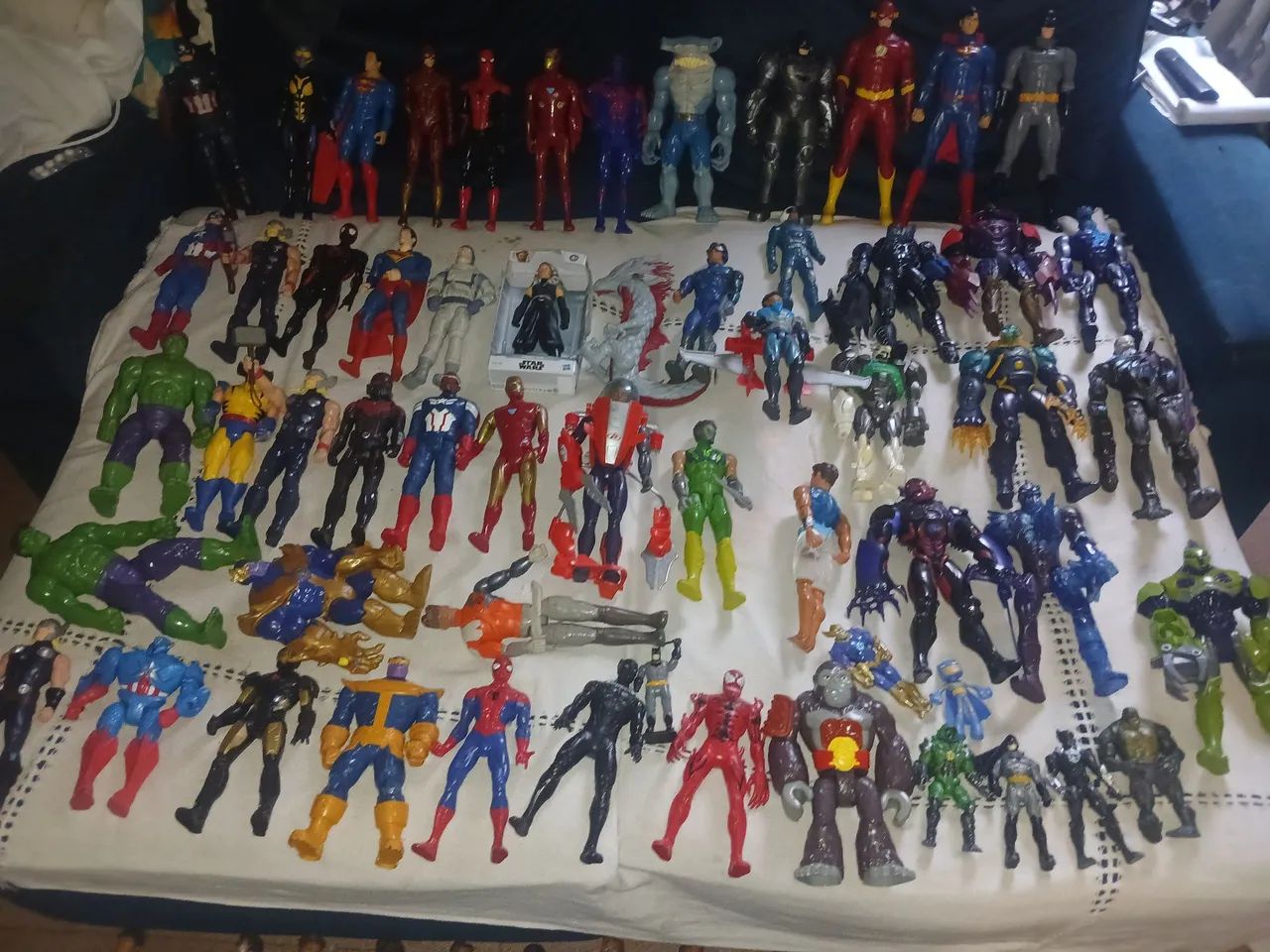 Bonecos Marvel Dc e max steel - Foto 3