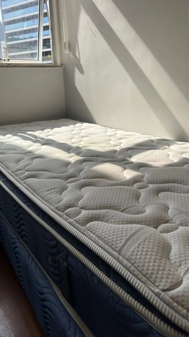 Box com cama de solteiro 