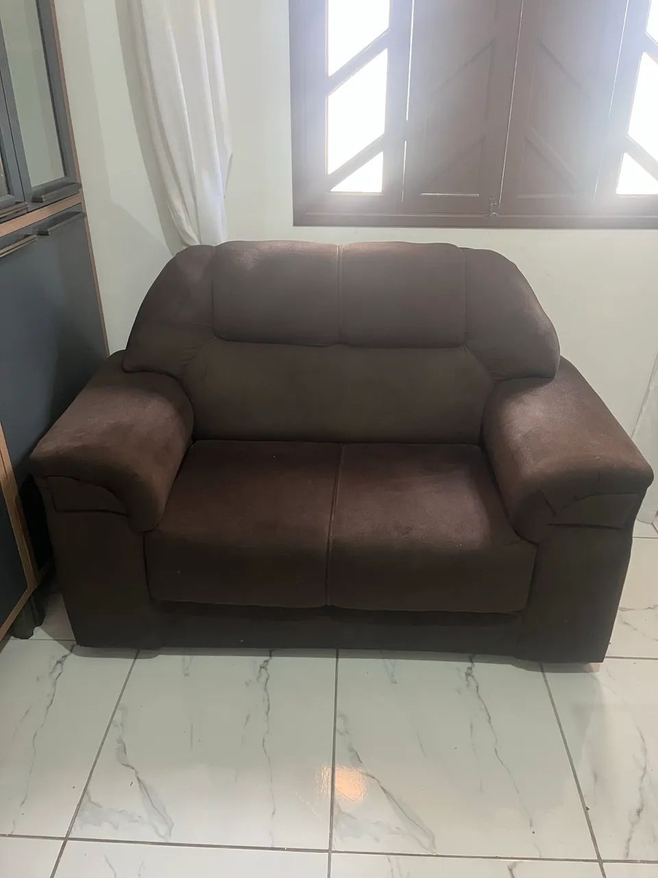 Sofás 2 e 3 lugares - Conjunto por R$ 300 - Foto 4