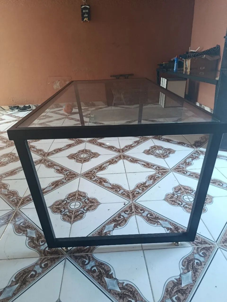 Mesa de vidro com base de ferro, perfeita. - Foto 2
