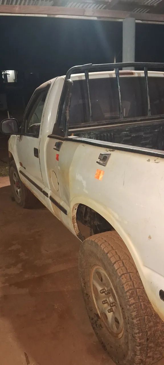 Chevrolet S10 Pick-up Std. 2.2 MPFI / EFI 1998
