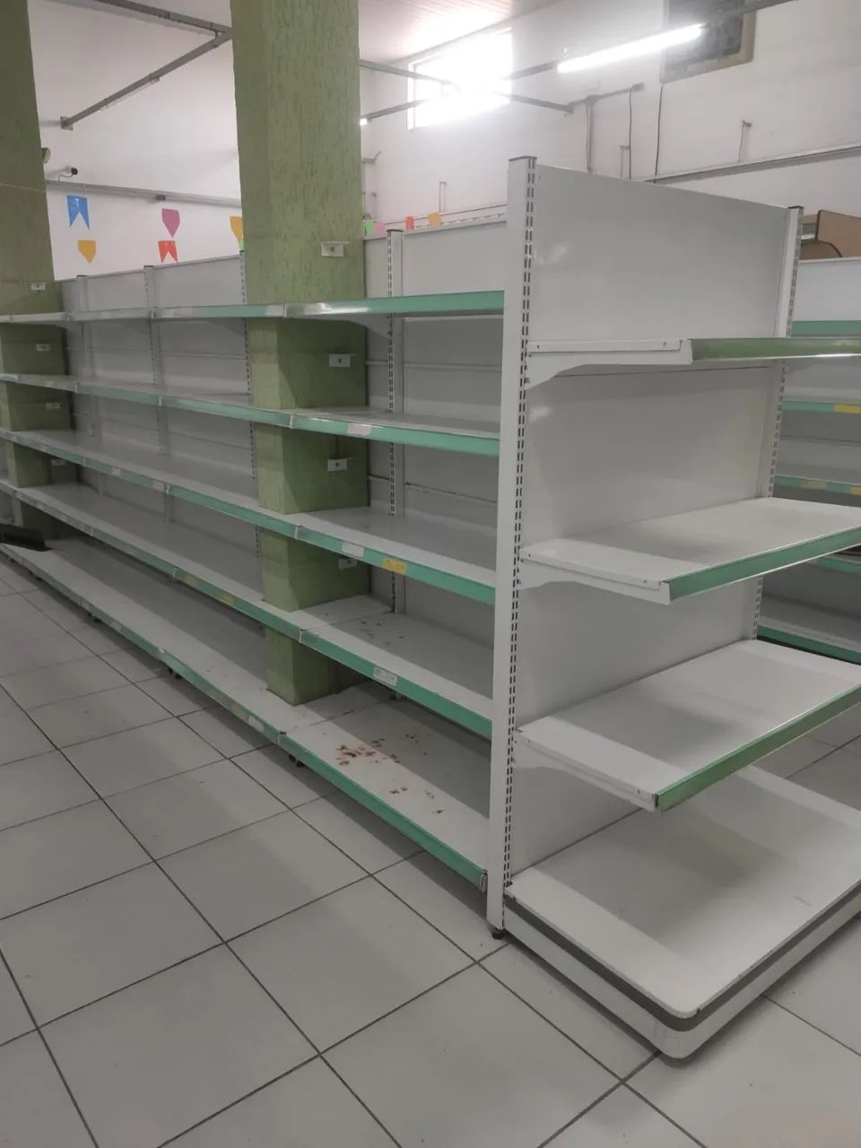 GÔNDOLAS DE AÇO PARA SUPERMERCADO - ÓTIMA OPORTUNIDADE - Foto 3