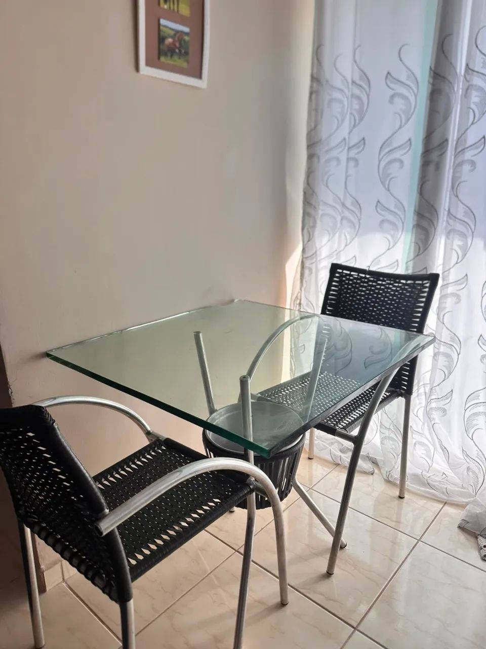 Mesa de vidro com balde de gelo para colocar bebidas  - Foto 2