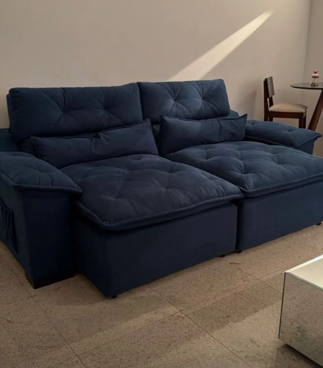 ? VENDO SOFÁ RETRÁTIL E RECLINÁVEL AZUL - 2,10 M - Foto 2
