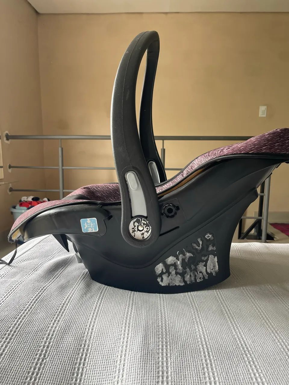 Bebê conforto bem conservado vendo ou troco - Foto 2