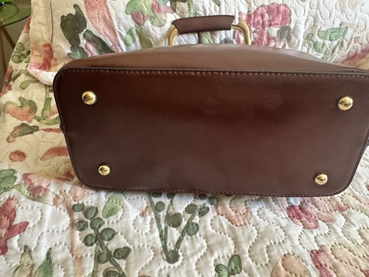 Bolsa semi nova, limpa e cheirosa  - Foto 4