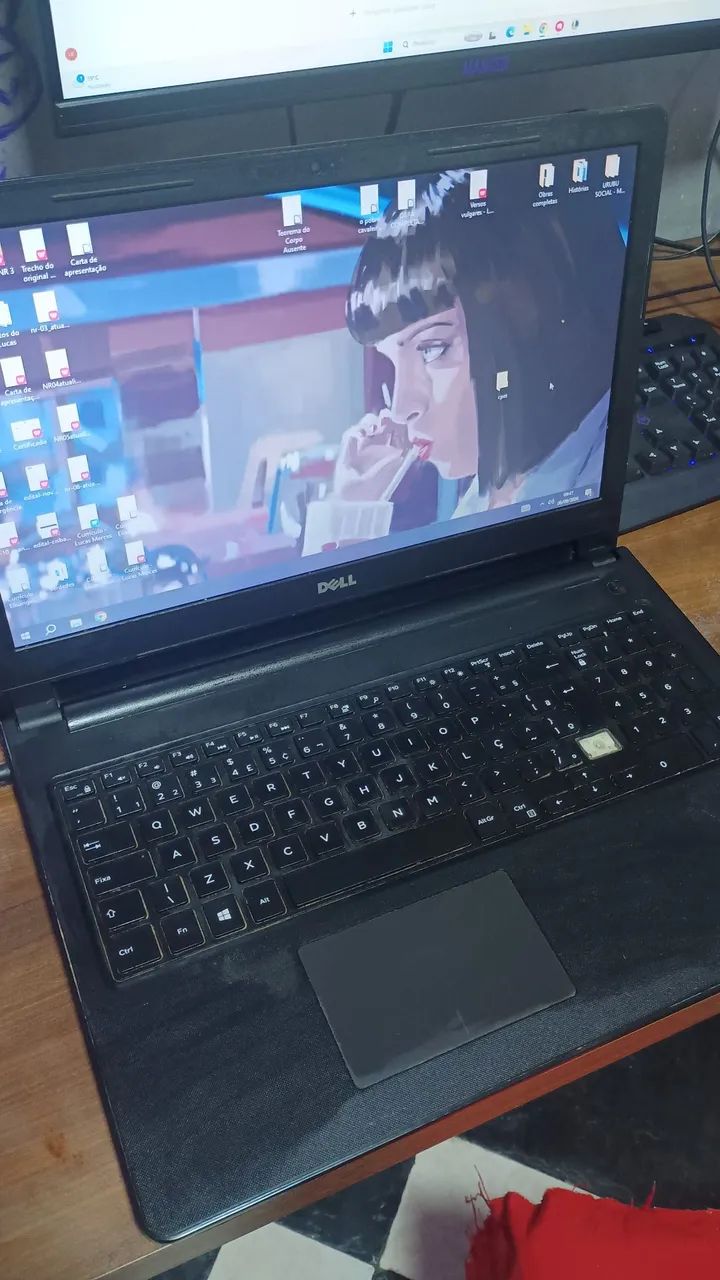 Notebook Dell Inspiron i3 6ª geração - 4GB RAM