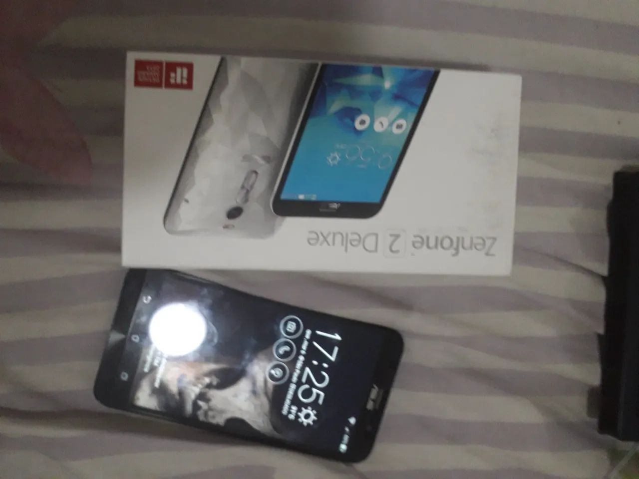 Celular Asus deluxe 128GB ZenFone 