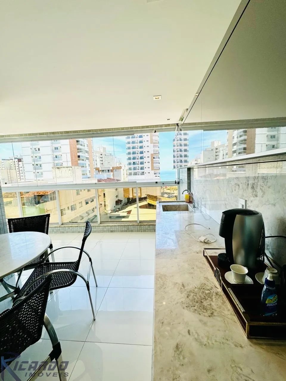Apartamento de Luxo com Três Quartos e Área Externa! - Foto 4