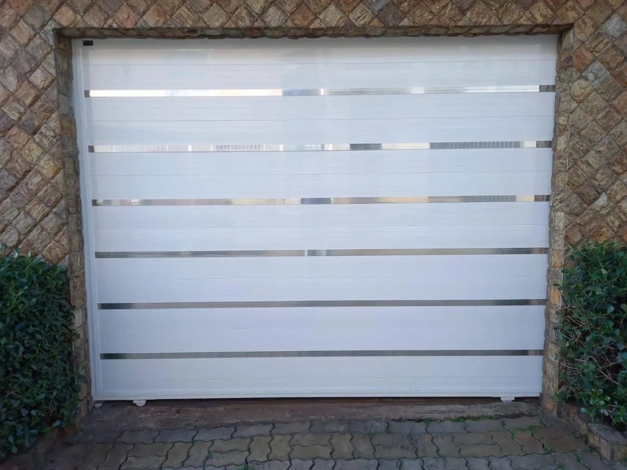 Portão de Garagem em Alumínio Sob Medida - Juiz de Fora - Foto 3