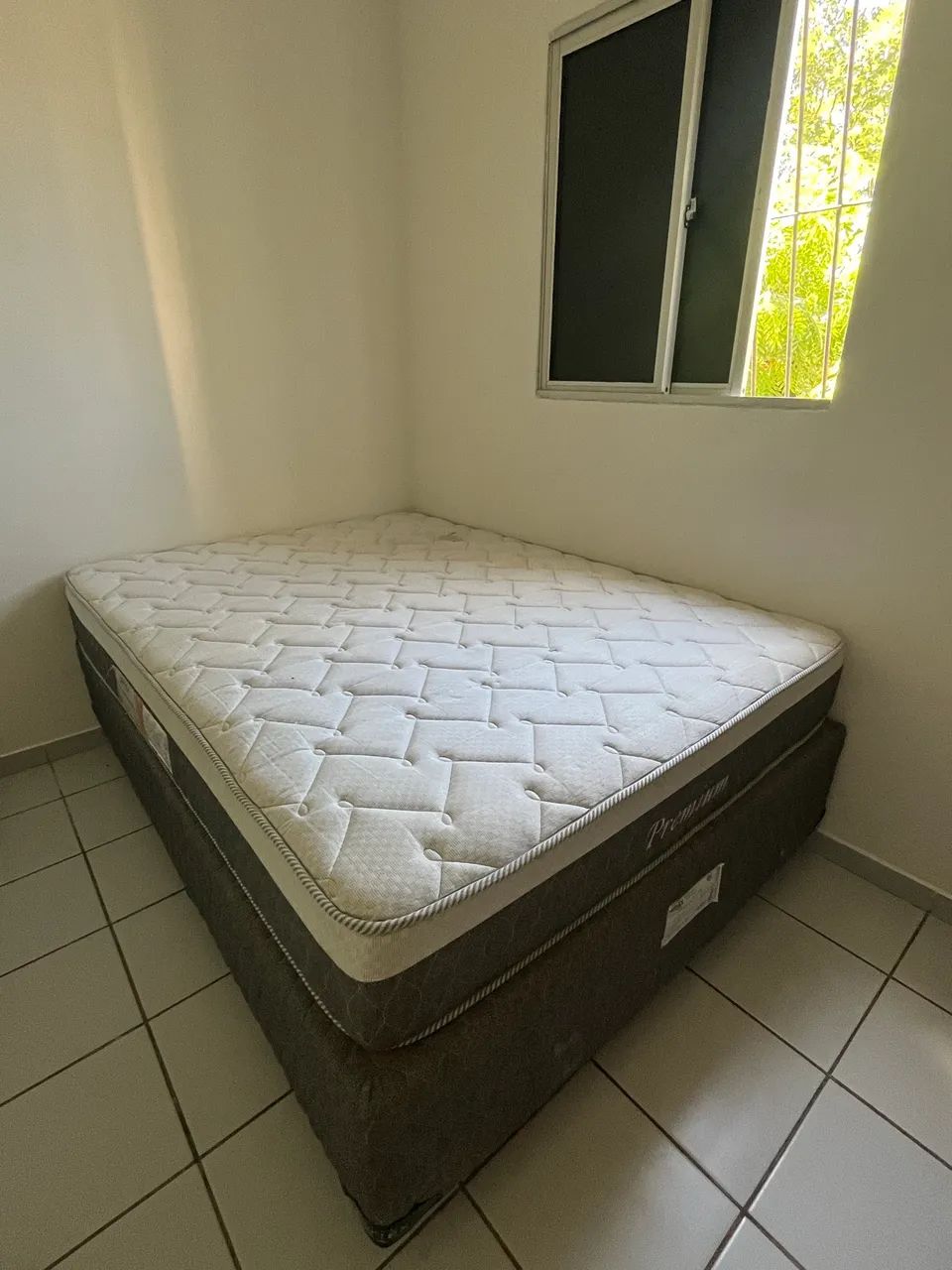 Cama box casal em ótimo estado pra vender logo - Foto 3