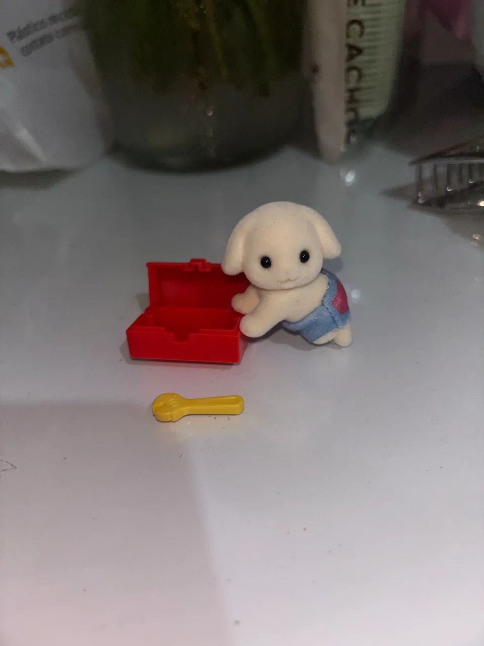     Sylvanian Families - Coelho Flora com Caixa de Ferramentas - Foto 2